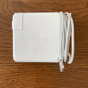 Apple 85W MagSafe 2 Power Adapter